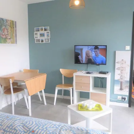 Appartement 2 pièces, 3 couchages, piscine chauffée, proche plage et commerces à Bretignolles-sur-Mer - FR-1-224A-45 *